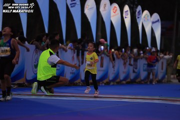 BINH DUONG NEW CITY HALF MARATHON 2024 - Ảnh #1729202