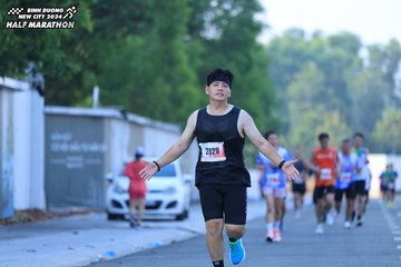 BINH DUONG NEW CITY HALF MARATHON 2024 - Ảnh #1765890