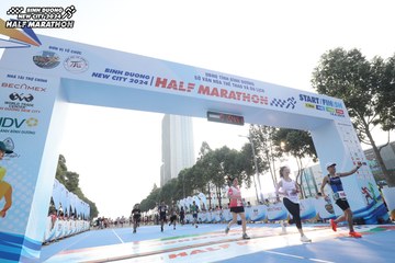 BINH DUONG NEW CITY HALF MARATHON 2024 - Ảnh #1821476