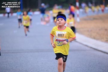 BINH DUONG NEW CITY HALF MARATHON 2024 - Ảnh #1726794