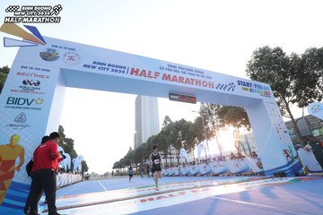 BINH DUONG NEW CITY HALF MARATHON 2024 - Ảnh #1819344