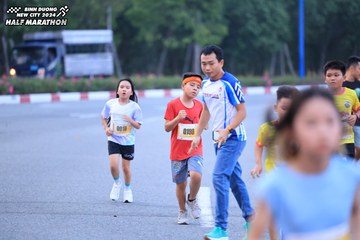 BINH DUONG NEW CITY HALF MARATHON 2024 - Ảnh #1726543