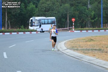 BINH DUONG NEW CITY HALF MARATHON 2024 - Ảnh #1735094