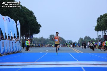 BINH DUONG NEW CITY HALF MARATHON 2024 - Ảnh #1737174
