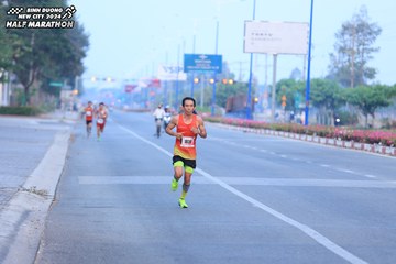 BINH DUONG NEW CITY HALF MARATHON 2024 - Ảnh #1764883
