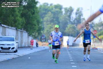 BINH DUONG NEW CITY HALF MARATHON 2024 - Ảnh #1766211