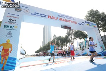 BINH DUONG NEW CITY HALF MARATHON 2024 - Ảnh #1819124