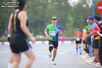 BINH DUONG NEW CITY HALF MARATHON 2024 - Ảnh #1736881