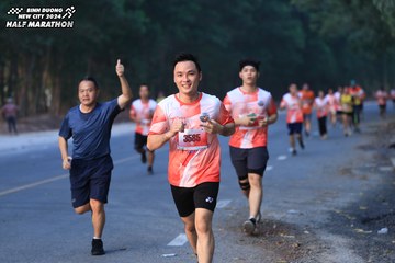 BINH DUONG NEW CITY HALF MARATHON 2024 - Ảnh #1750188