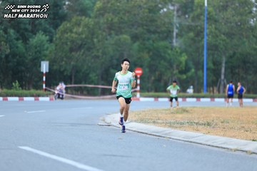 BINH DUONG NEW CITY HALF MARATHON 2024 - Ảnh #1735634