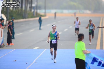 BINH DUONG NEW CITY HALF MARATHON 2024 - Ảnh #1738990