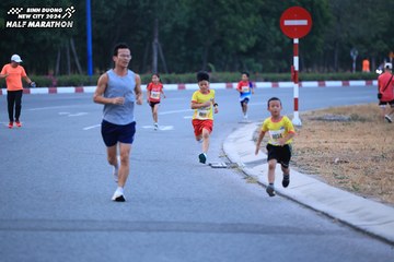 BINH DUONG NEW CITY HALF MARATHON 2024 - Ảnh #1726105