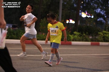 BINH DUONG NEW CITY HALF MARATHON 2024 - Ảnh #1728497