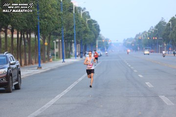 BINH DUONG NEW CITY HALF MARATHON 2024 - Ảnh #1739443