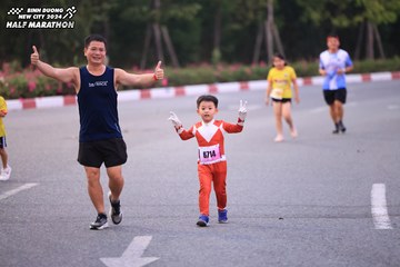 BINH DUONG NEW CITY HALF MARATHON 2024 - Ảnh #1727140