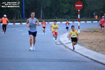 BINH DUONG NEW CITY HALF MARATHON 2024 - Ảnh #1726099