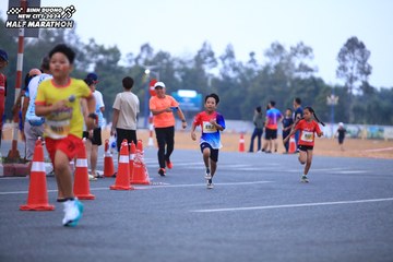 BINH DUONG NEW CITY HALF MARATHON 2024 - Ảnh #1727949
