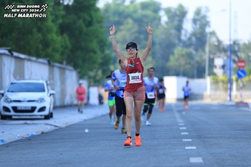 BINH DUONG NEW CITY HALF MARATHON 2024 - Ảnh #1766223