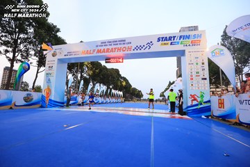 BINH DUONG NEW CITY HALF MARATHON 2024 - Ảnh #1729523