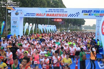 BINH DUONG NEW CITY HALF MARATHON 2024 - Ảnh #1738435