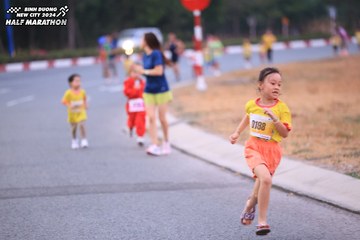 BINH DUONG NEW CITY HALF MARATHON 2024 - Ảnh #1727078