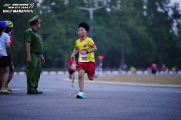 BINH DUONG NEW CITY HALF MARATHON 2024 - Ảnh #1725007