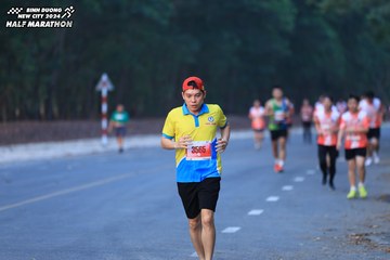 BINH DUONG NEW CITY HALF MARATHON 2024 - Ảnh #1750350