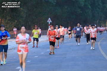 BINH DUONG NEW CITY HALF MARATHON 2024 - Ảnh #1771964