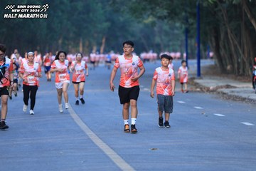BINH DUONG NEW CITY HALF MARATHON 2024 - Ảnh #1772751
