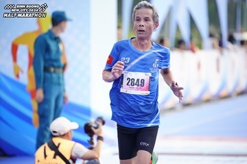 BINH DUONG NEW CITY HALF MARATHON 2024 - Ảnh #1758162