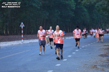 BINH DUONG NEW CITY HALF MARATHON 2024 - Ảnh #1750457