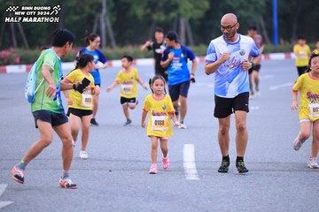 BINH DUONG NEW CITY HALF MARATHON 2024 - Ảnh #1726877