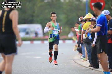 BINH DUONG NEW CITY HALF MARATHON 2024 - Ảnh #1736876