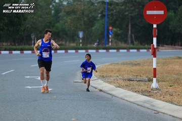 BINH DUONG NEW CITY HALF MARATHON 2024 - Ảnh #1734617
