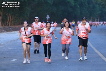 BINH DUONG NEW CITY HALF MARATHON 2024 - Ảnh #1750739