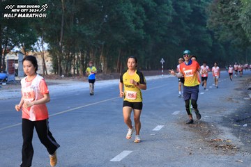 BINH DUONG NEW CITY HALF MARATHON 2024 - Ảnh #1750255