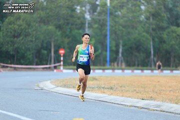 BINH DUONG NEW CITY HALF MARATHON 2024 - Ảnh #1735428