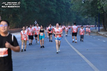 BINH DUONG NEW CITY HALF MARATHON 2024 - Ảnh #1772709