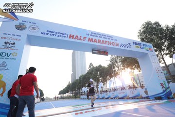 BINH DUONG NEW CITY HALF MARATHON 2024 - Ảnh #1819375