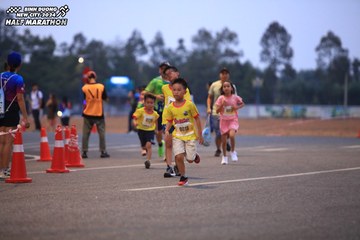 BINH DUONG NEW CITY HALF MARATHON 2024 - Ảnh #1728074