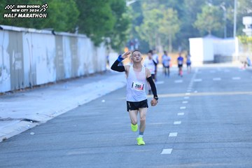 BINH DUONG NEW CITY HALF MARATHON 2024 - Ảnh #1770095