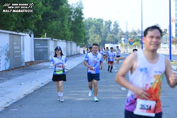 BINH DUONG NEW CITY HALF MARATHON 2024 - Ảnh #1770779