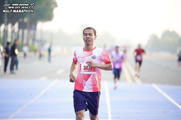 BINH DUONG NEW CITY HALF MARATHON 2024 - Ảnh #1757276