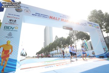 BINH DUONG NEW CITY HALF MARATHON 2024 - Ảnh #1819248