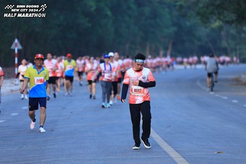 BINH DUONG NEW CITY HALF MARATHON 2024 - Ảnh #1750793
