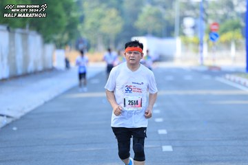 BINH DUONG NEW CITY HALF MARATHON 2024 - Ảnh #1771376