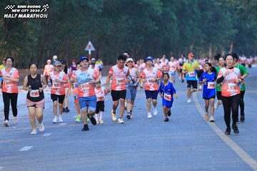 BINH DUONG NEW CITY HALF MARATHON 2024 - Ảnh #1772343