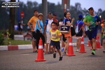 BINH DUONG NEW CITY HALF MARATHON 2024 - Ảnh #1728086