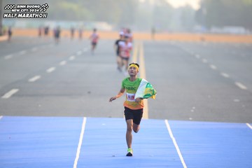 BINH DUONG NEW CITY HALF MARATHON 2024 - Ảnh #1740909