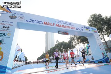 BINH DUONG NEW CITY HALF MARATHON 2024 - Ảnh #1821595